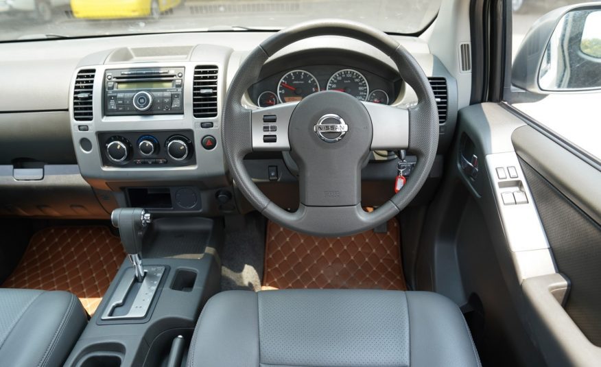 2013 NISSAN NAVARA 2.5 LE Calibre AT