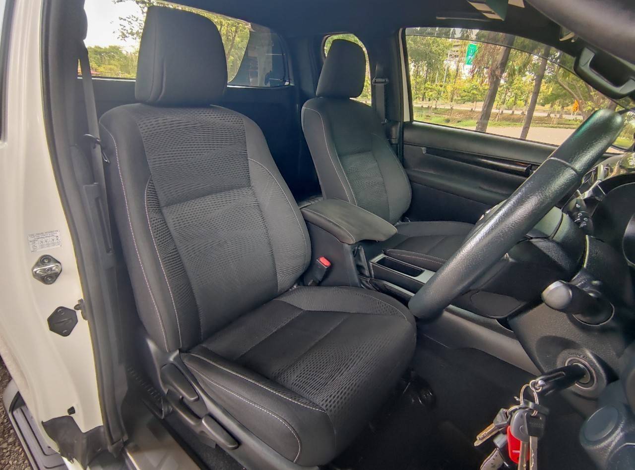 2020 TOYOTA HILUX REVO 2.4 PRERUNNER SMART CAB