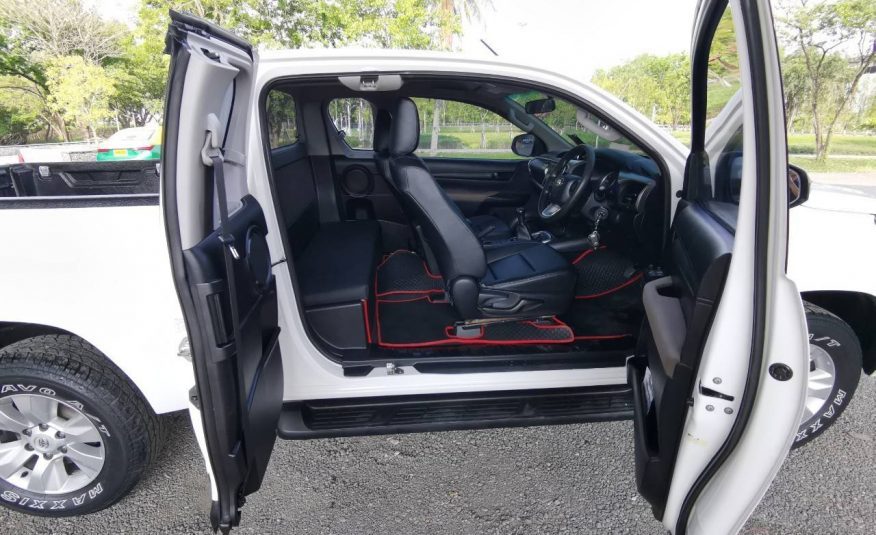 2016 TOYOTA HILUX REVO 2.4 E CAB PRERUNNER SMART CAB