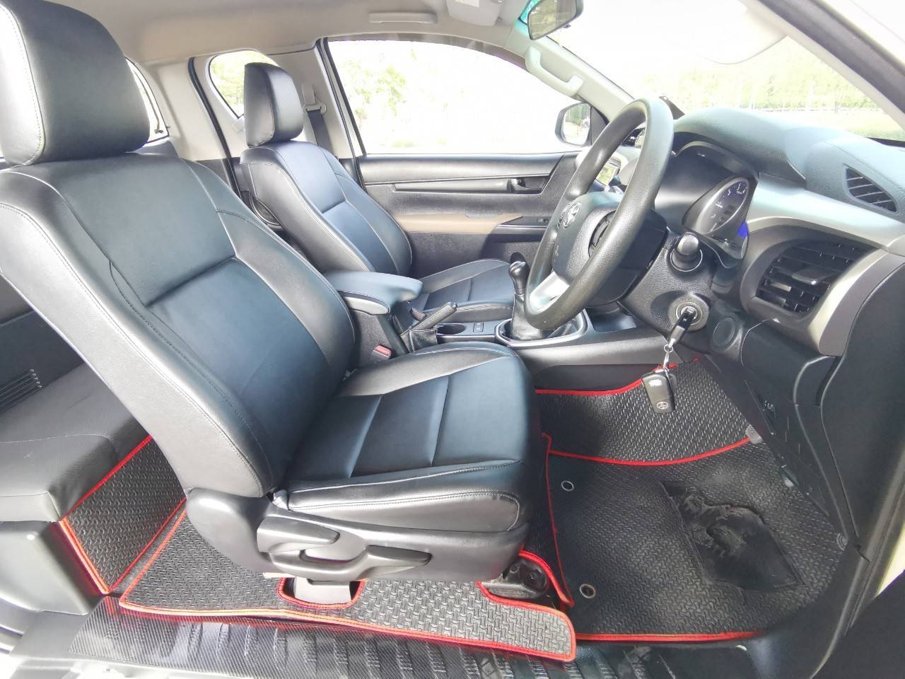 2016 TOYOTA HILUX REVO 2.4 E CAB PRERUNNER SMART CAB