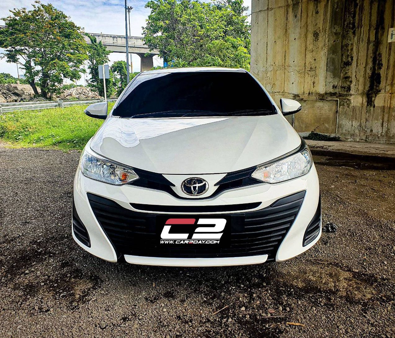 2018 TOYOTA Yaris ativ 1.2 E