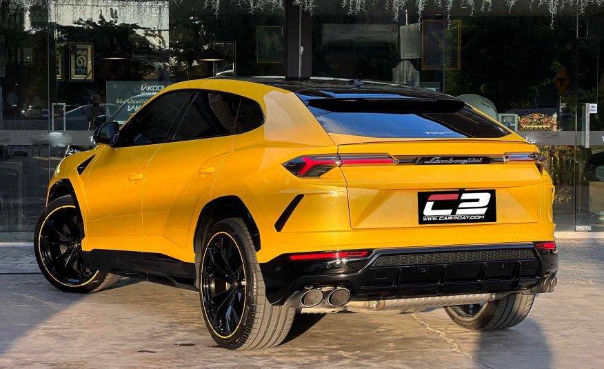 2021 Lamborghini URUS PEARL CAPSULE