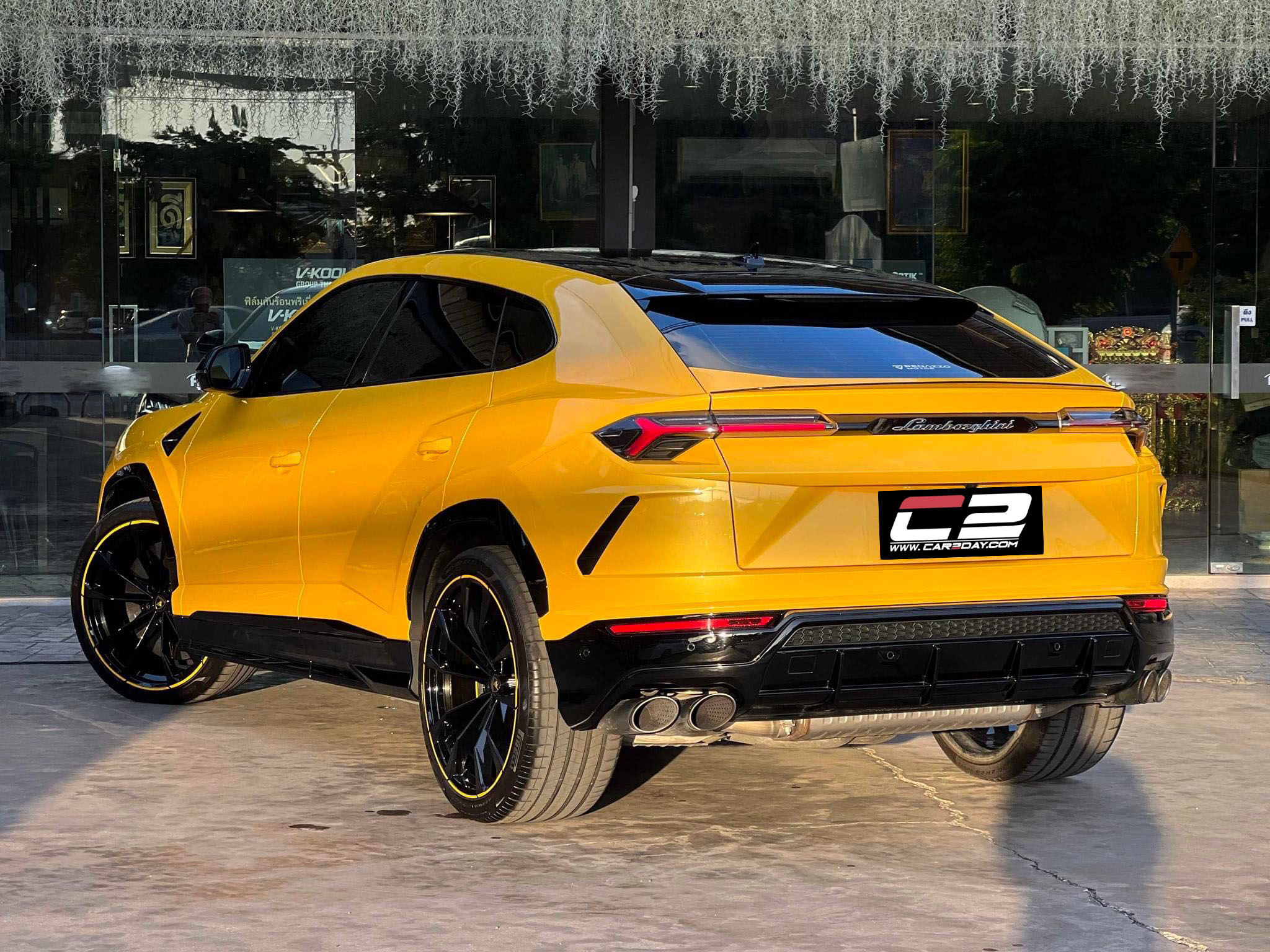 2021 Lamborghini URUS PEARL CAPSULE