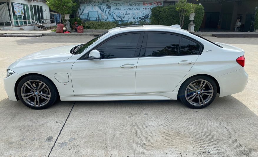 2017 BMW 330e M Sport