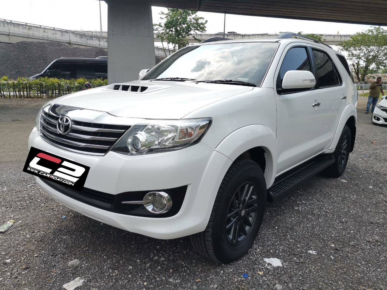 2014 TOYOTA FORTUNER 2.5 V AT 2WD