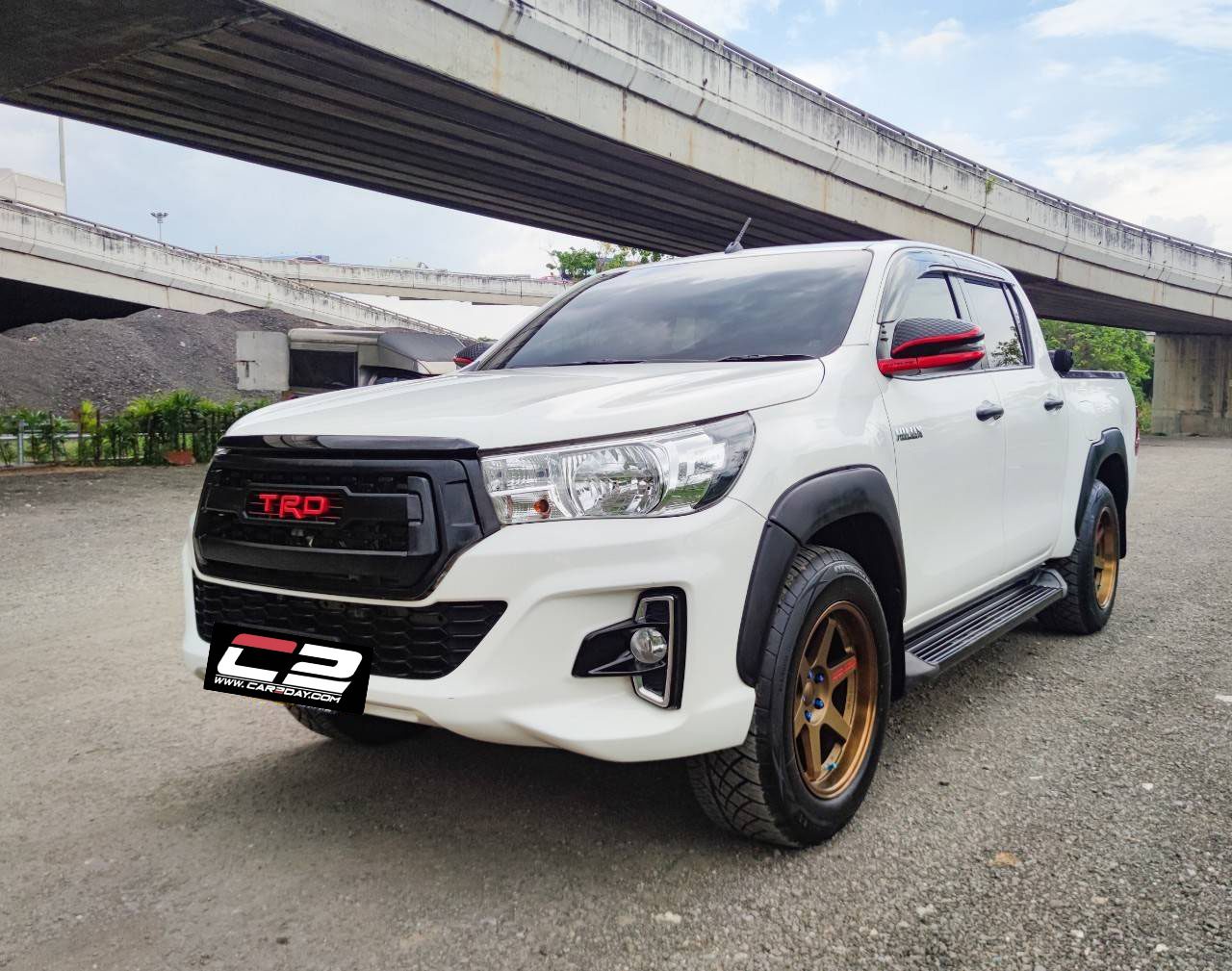 TOYOTA HILUX REVO 2.4 Z Edition 4Dr MID