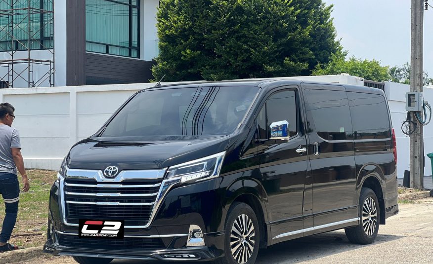 2019 Toyota Majesty