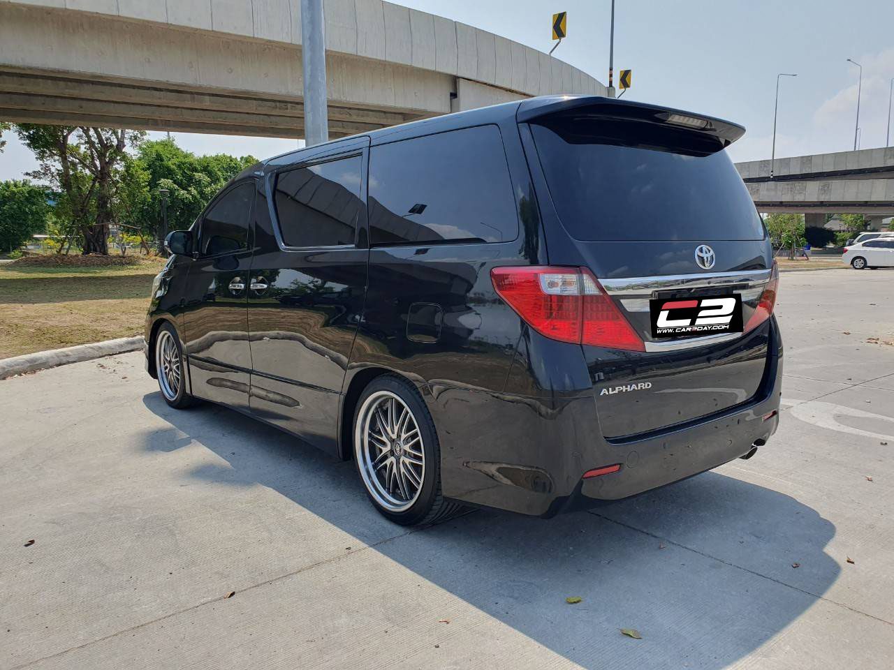 2013 TOYOTA ALPHARD 2.4 V