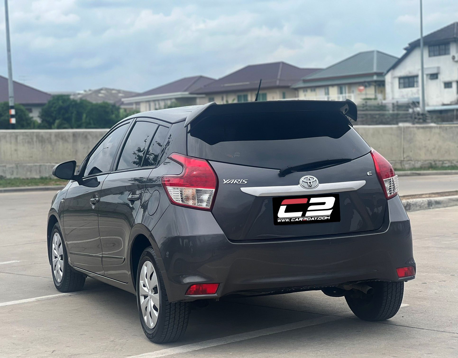 2015 TOYOTA YARIS 1.2E