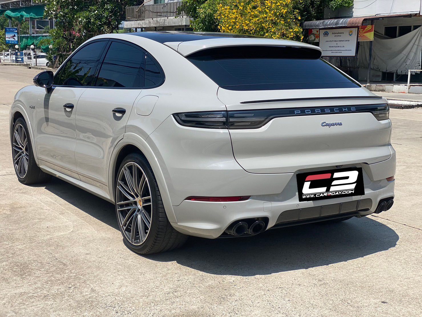 2021 Porsche Cayenne e-hybrid Coupe