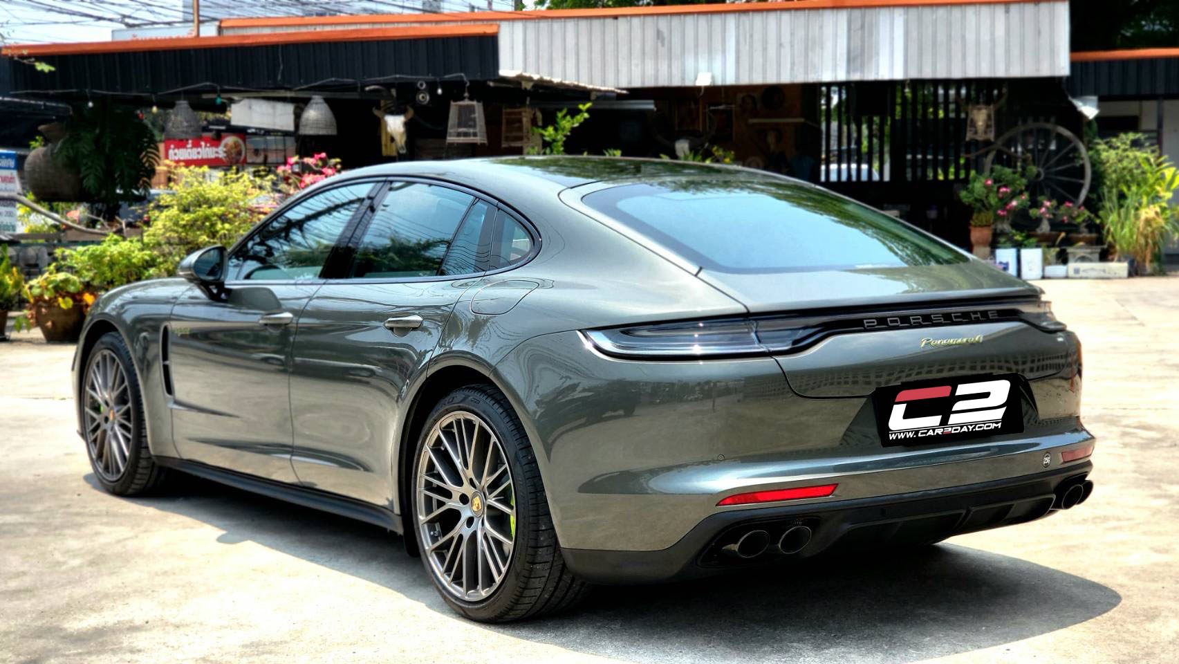 2022 Porsche Panamera 4 E Hybrid Platinum Edition