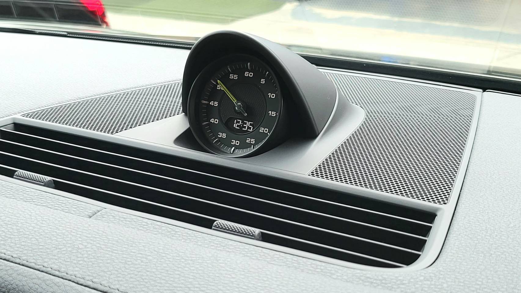 2022 Porsche Panamera 4 E Hybrid Platinum Edition
