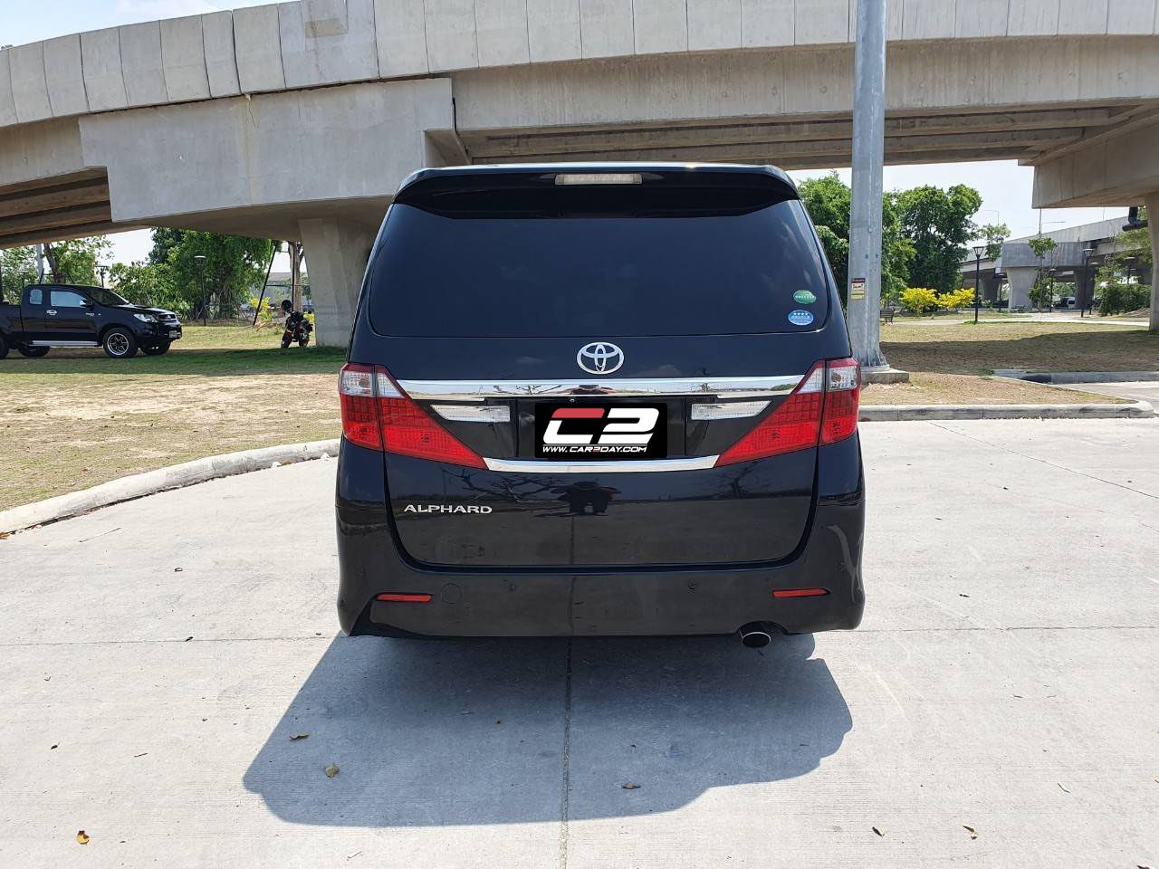 2013 TOYOTA ALPHARD 2.4 V