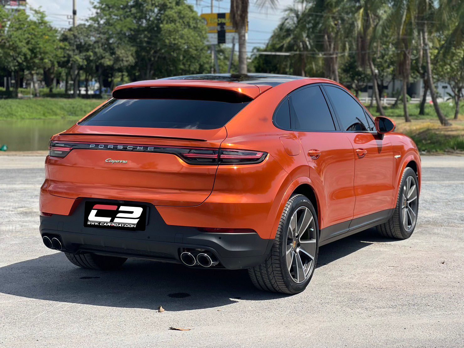 2020 Porsche Cayenne e-hybrid Coupe