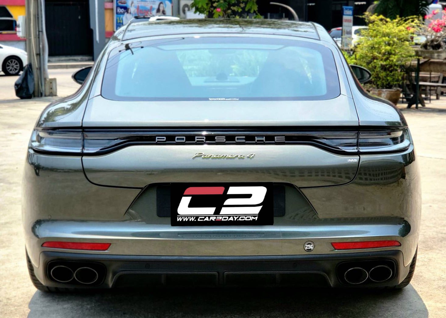 2022 Porsche Panamera 4 E Hybrid Platinum Edition