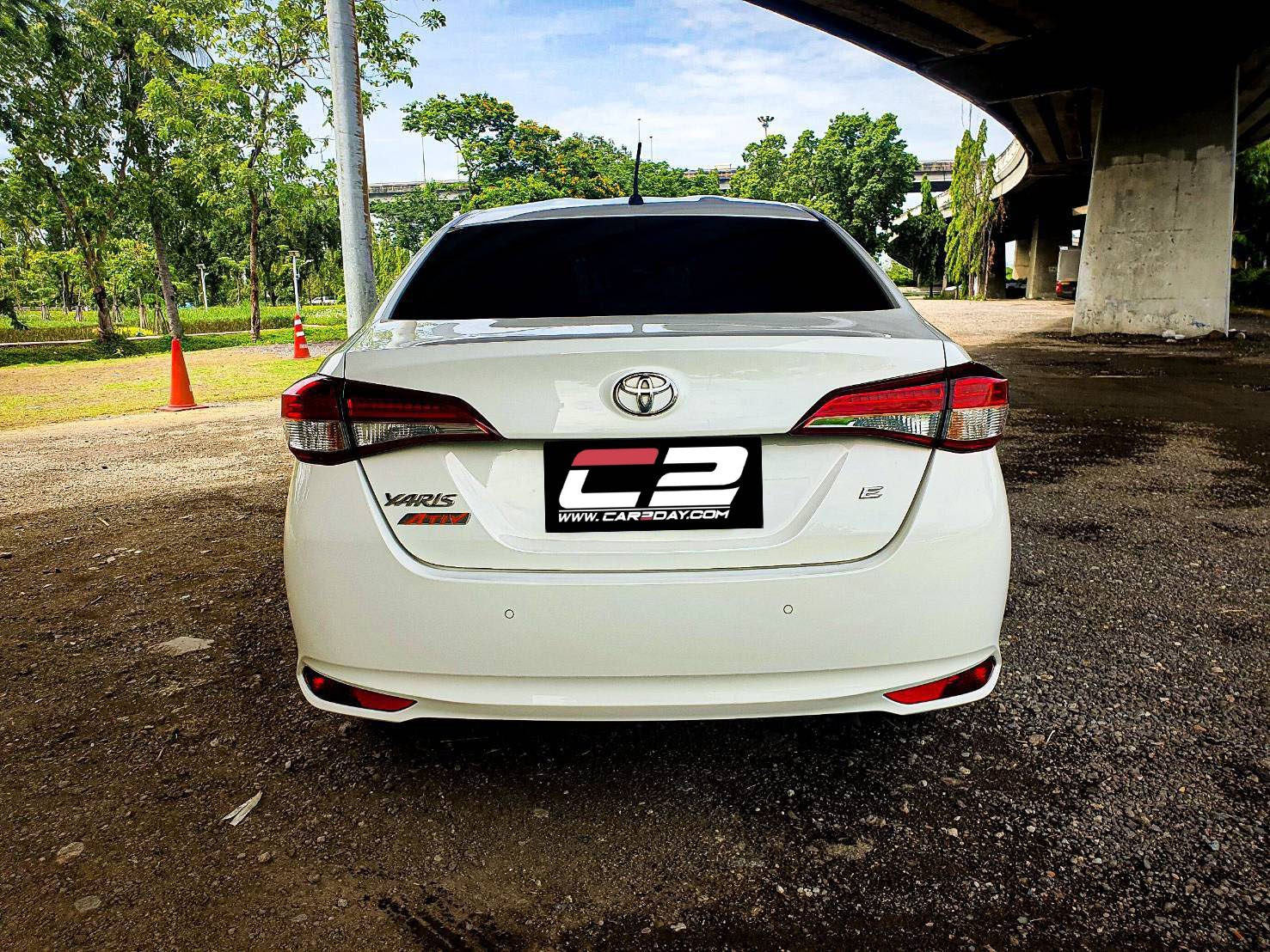 2018 TOYOTA Yaris ativ 1.2 E