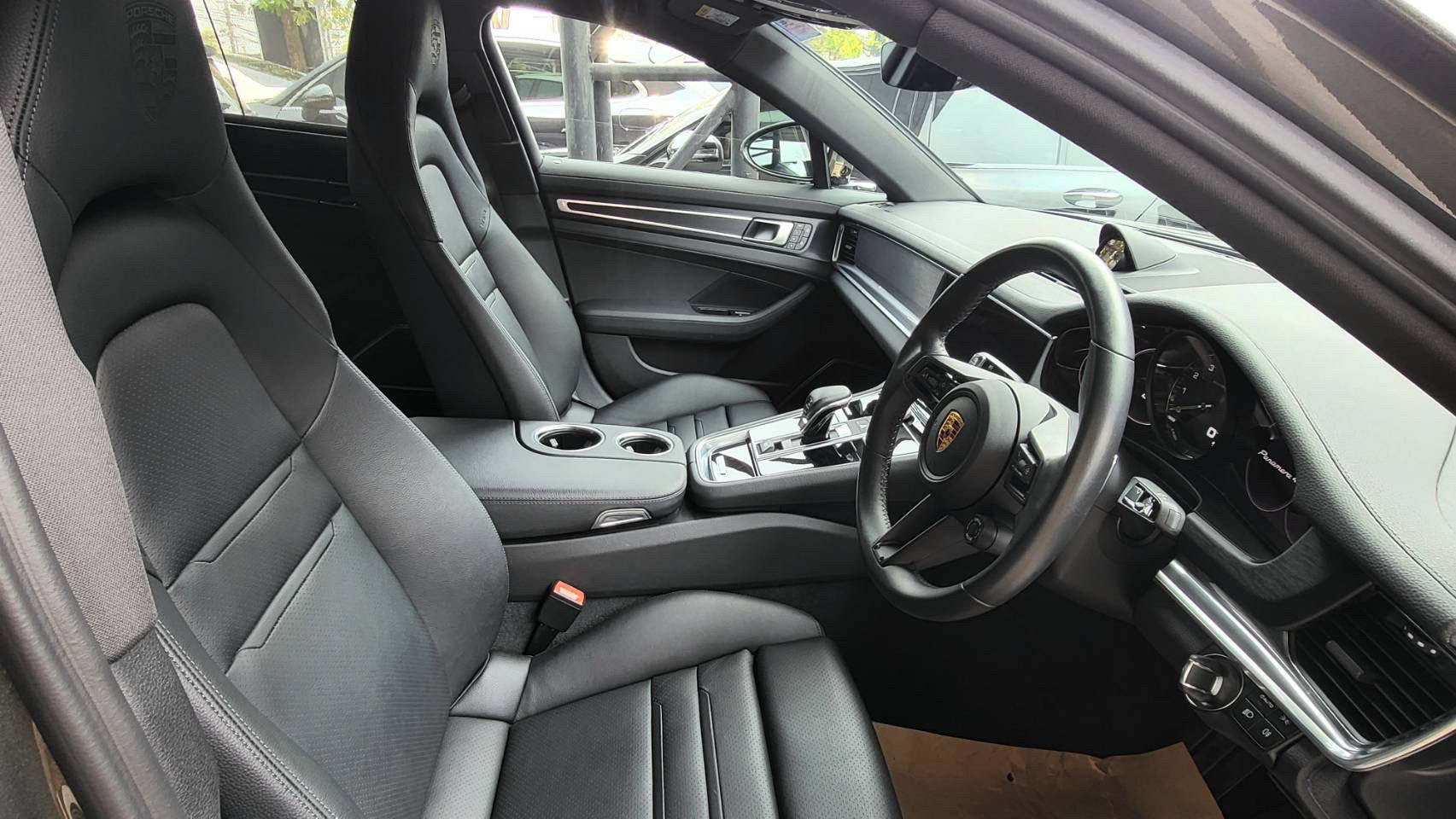 2022 Porsche Panamera 4 E Hybrid Platinum Edition