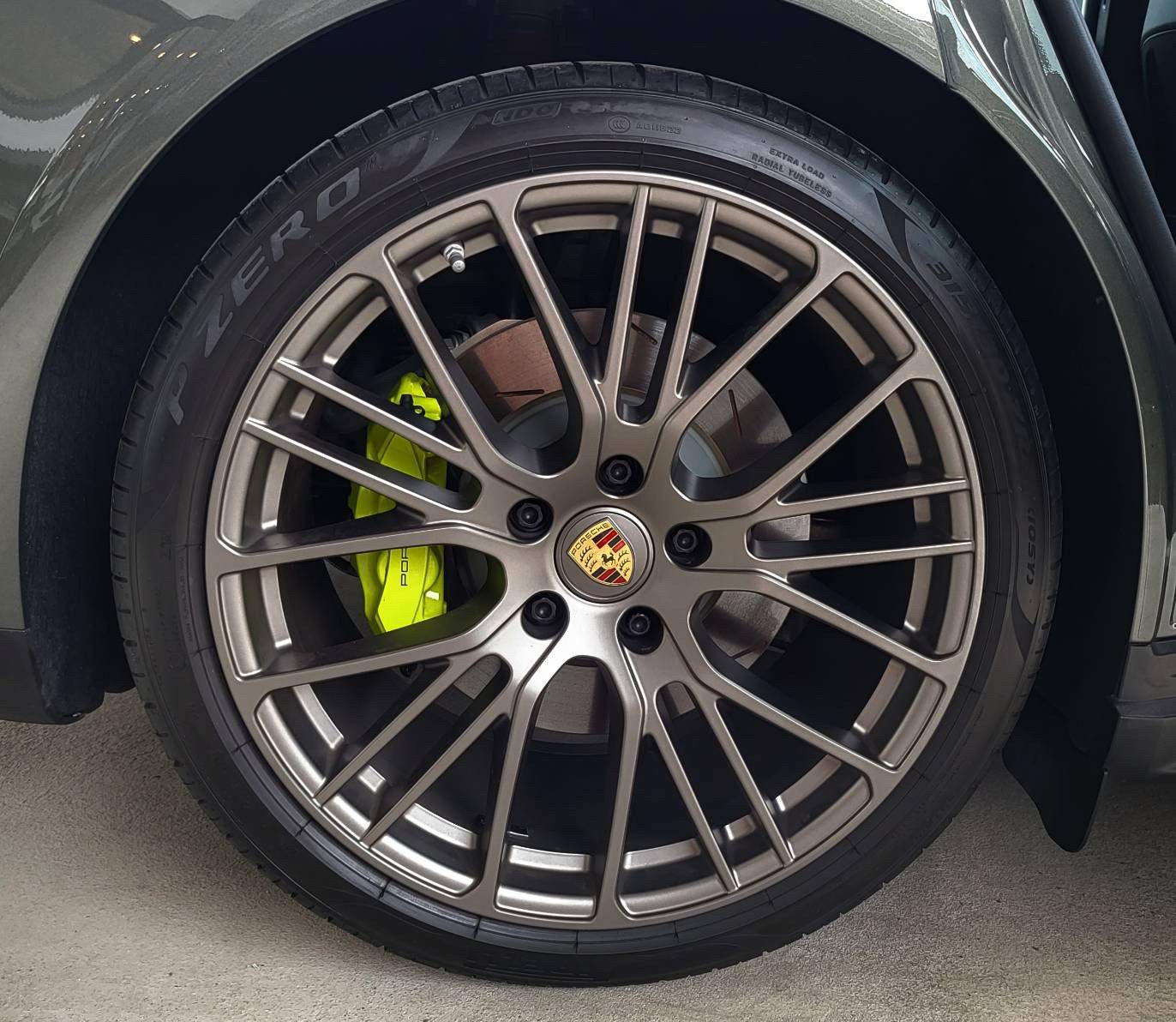 2022 Porsche Panamera 4 E Hybrid Platinum Edition