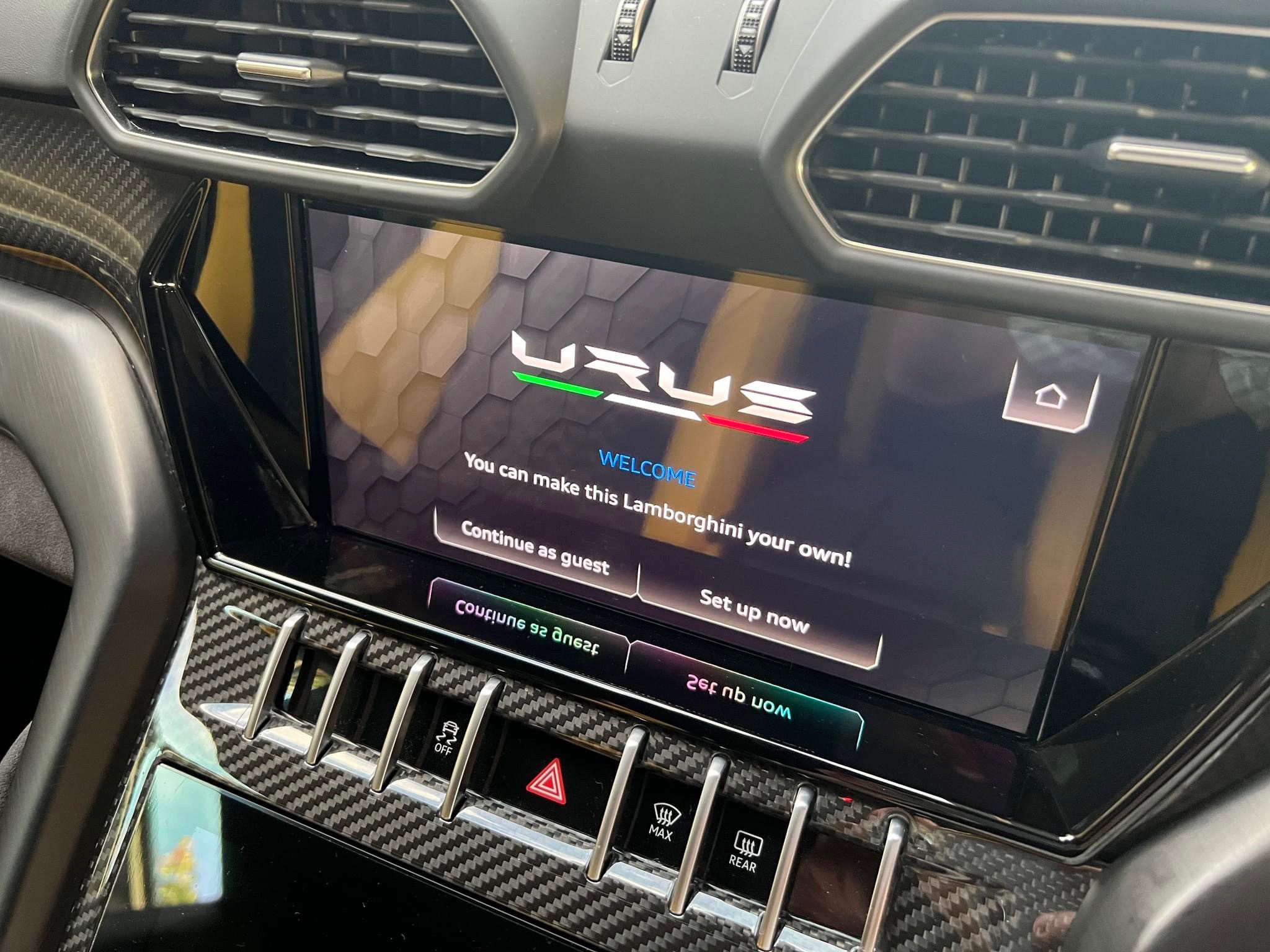 2021 Lamborghini URUS PEARL CAPSULE
