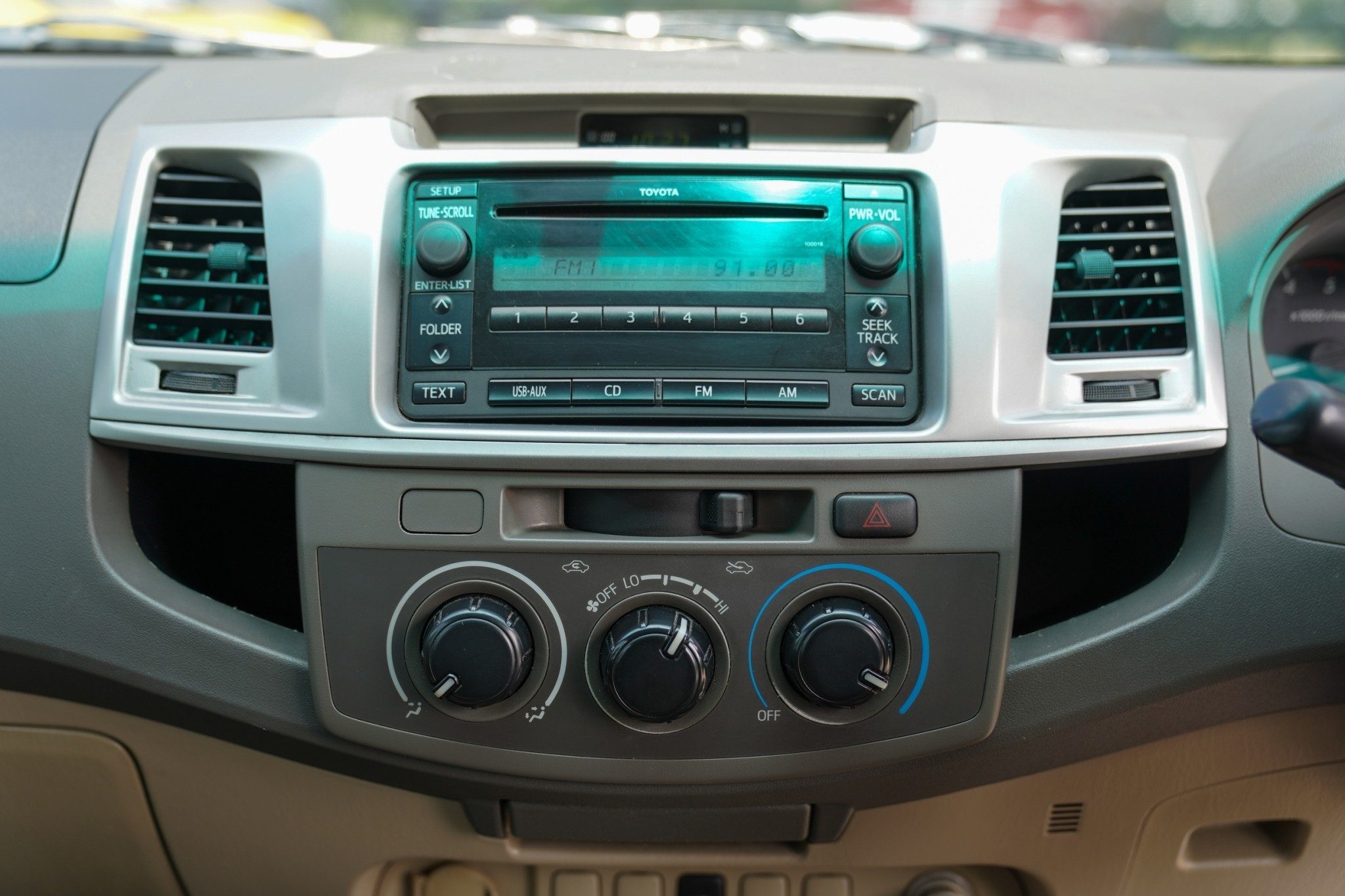 2013 TOYOTA VIGO SMARTCAB 2.5 E PRERUNNER MT