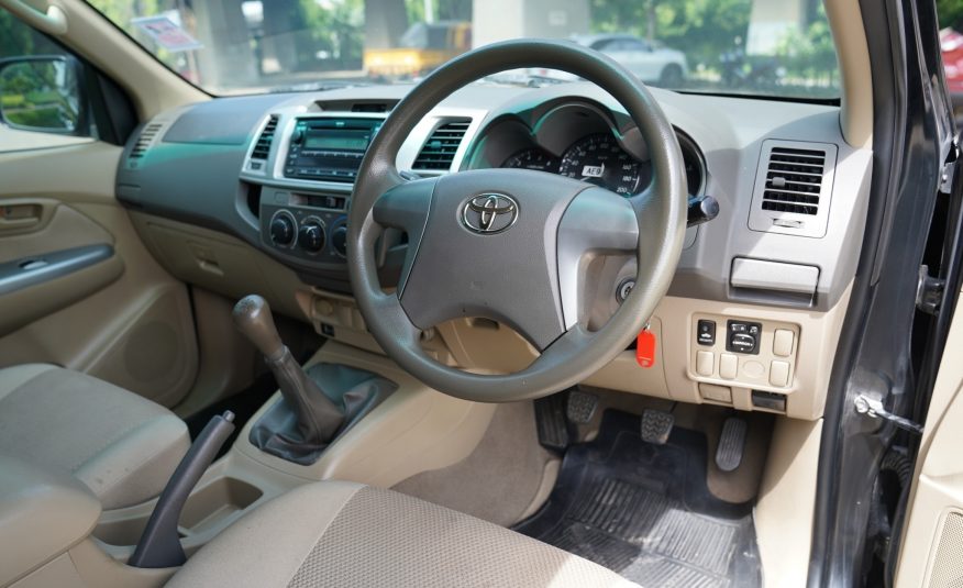 2013 TOYOTA VIGO SMARTCAB 2.5 E PRERUNNER MT