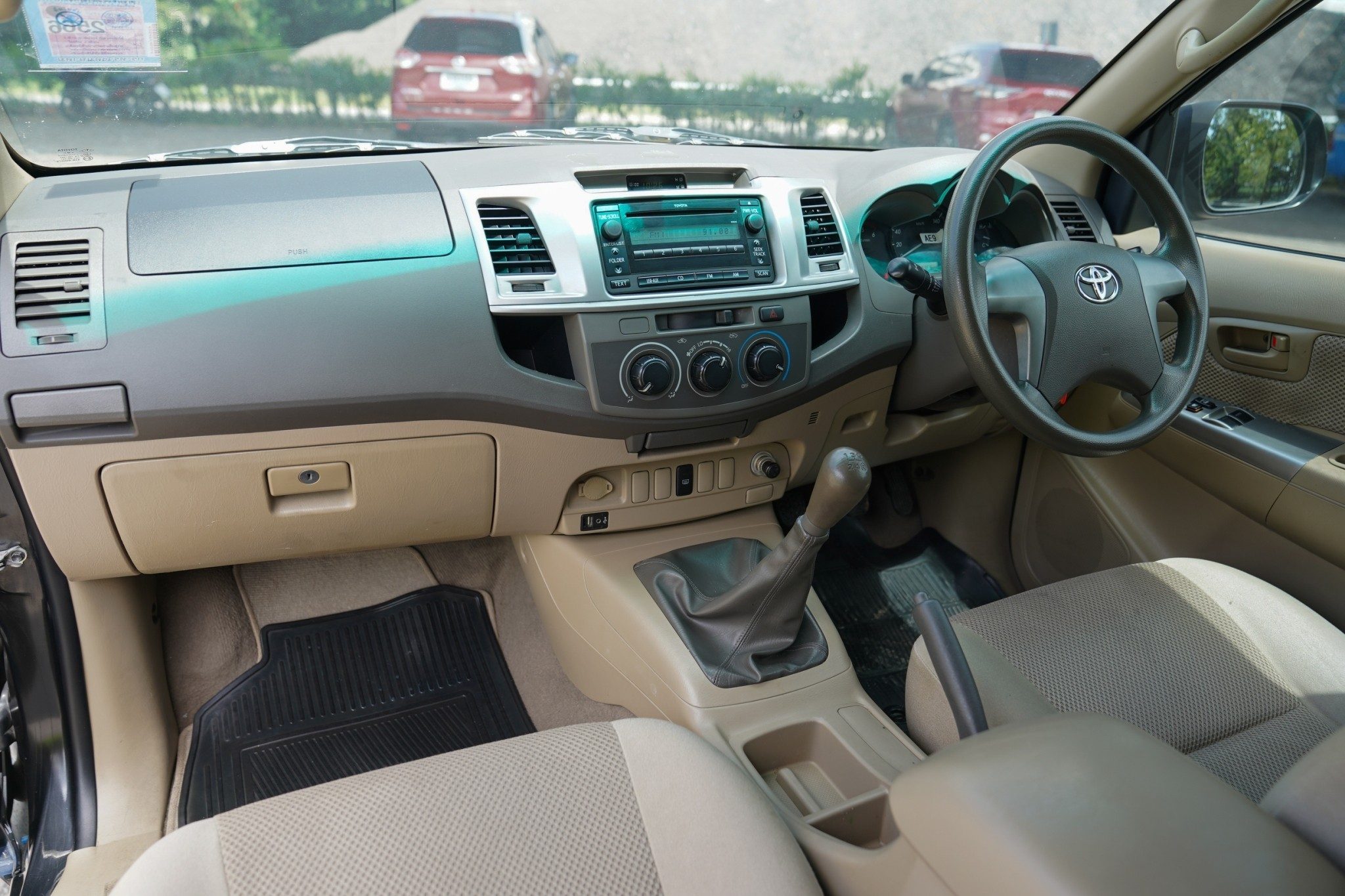 2013 TOYOTA VIGO SMARTCAB 2.5 E PRERUNNER MT