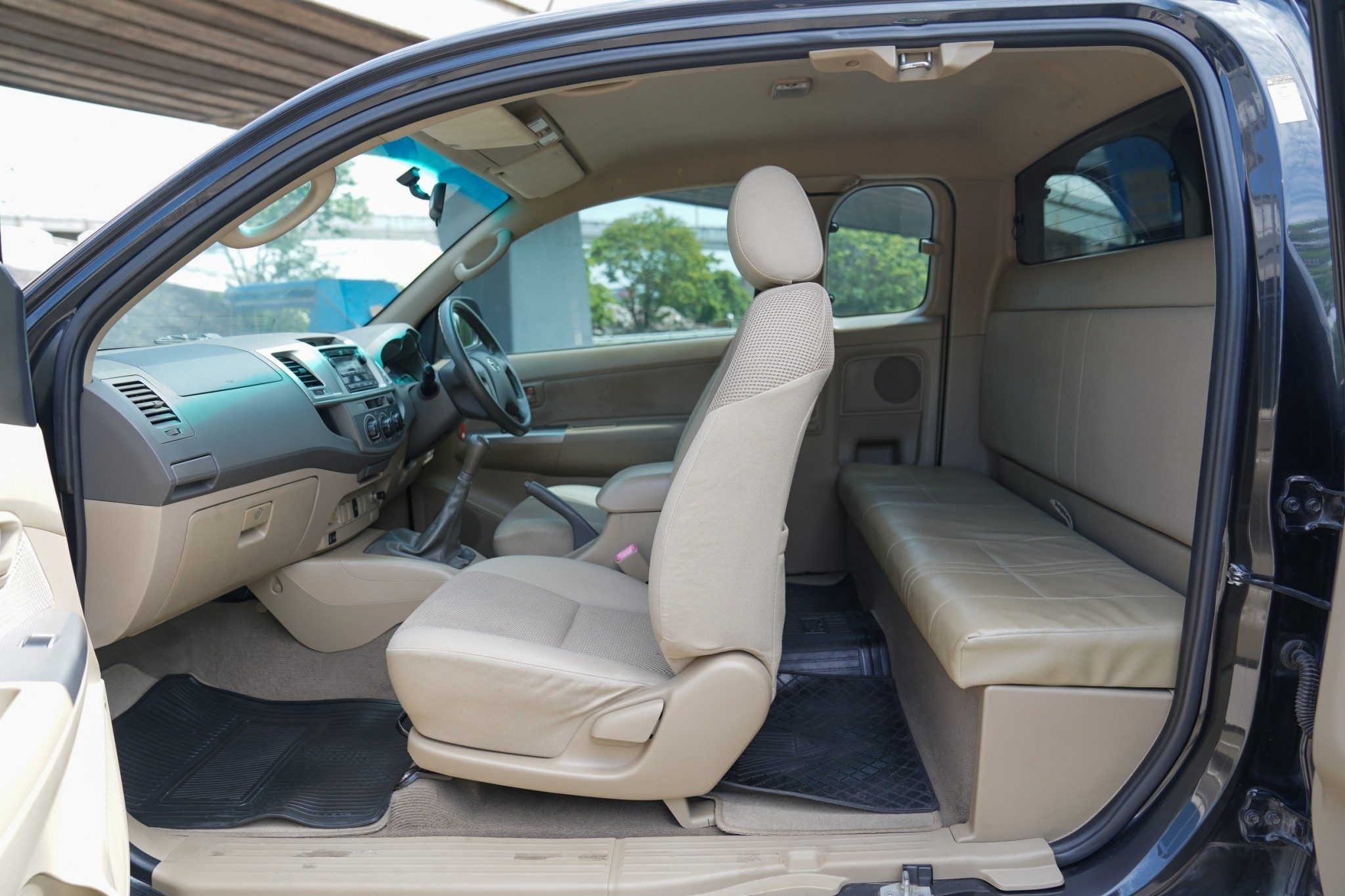 2013 TOYOTA VIGO SMARTCAB 2.5 E PRERUNNER MT