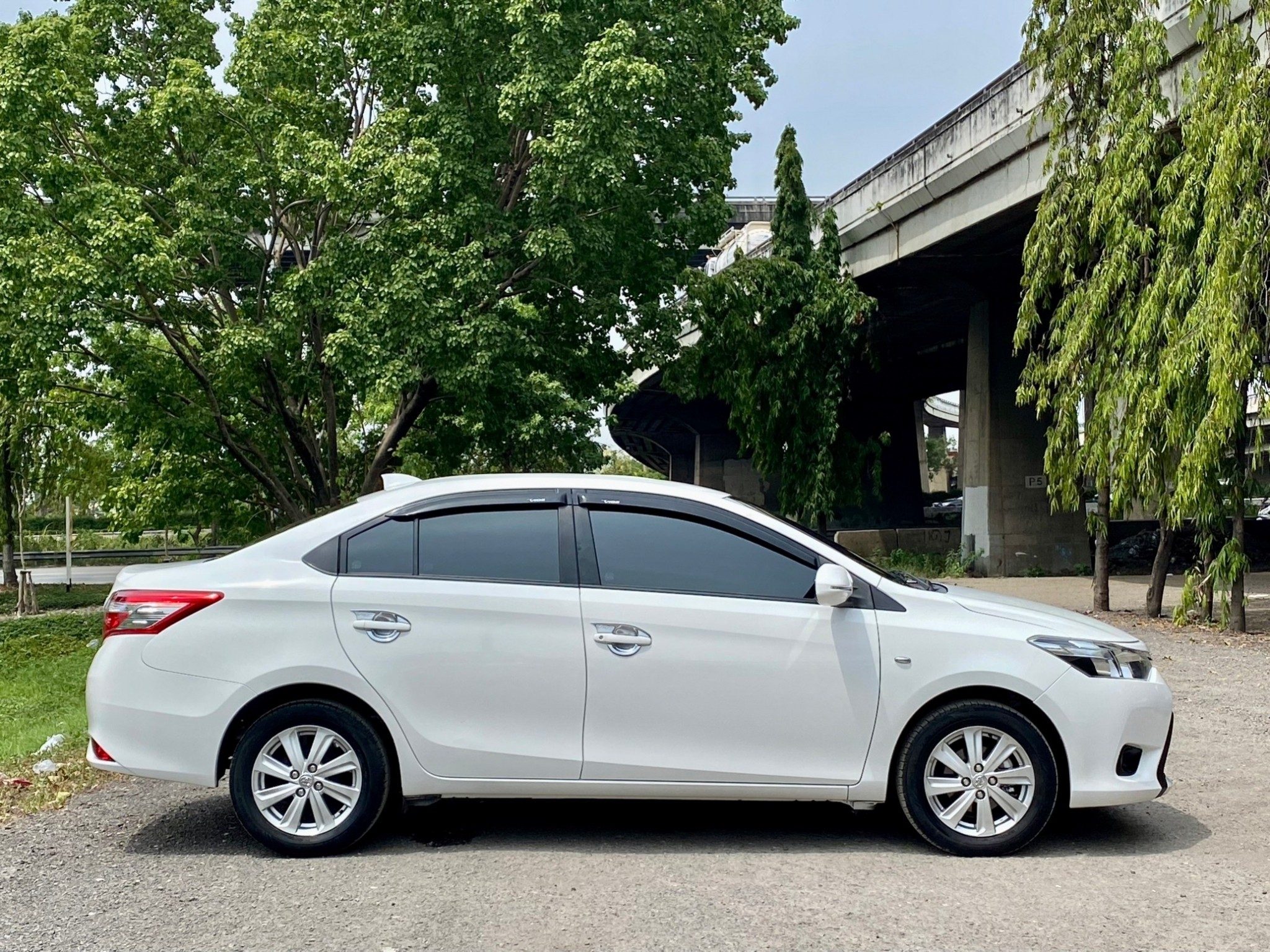 TOYOTA VIOS 1.5 J AT