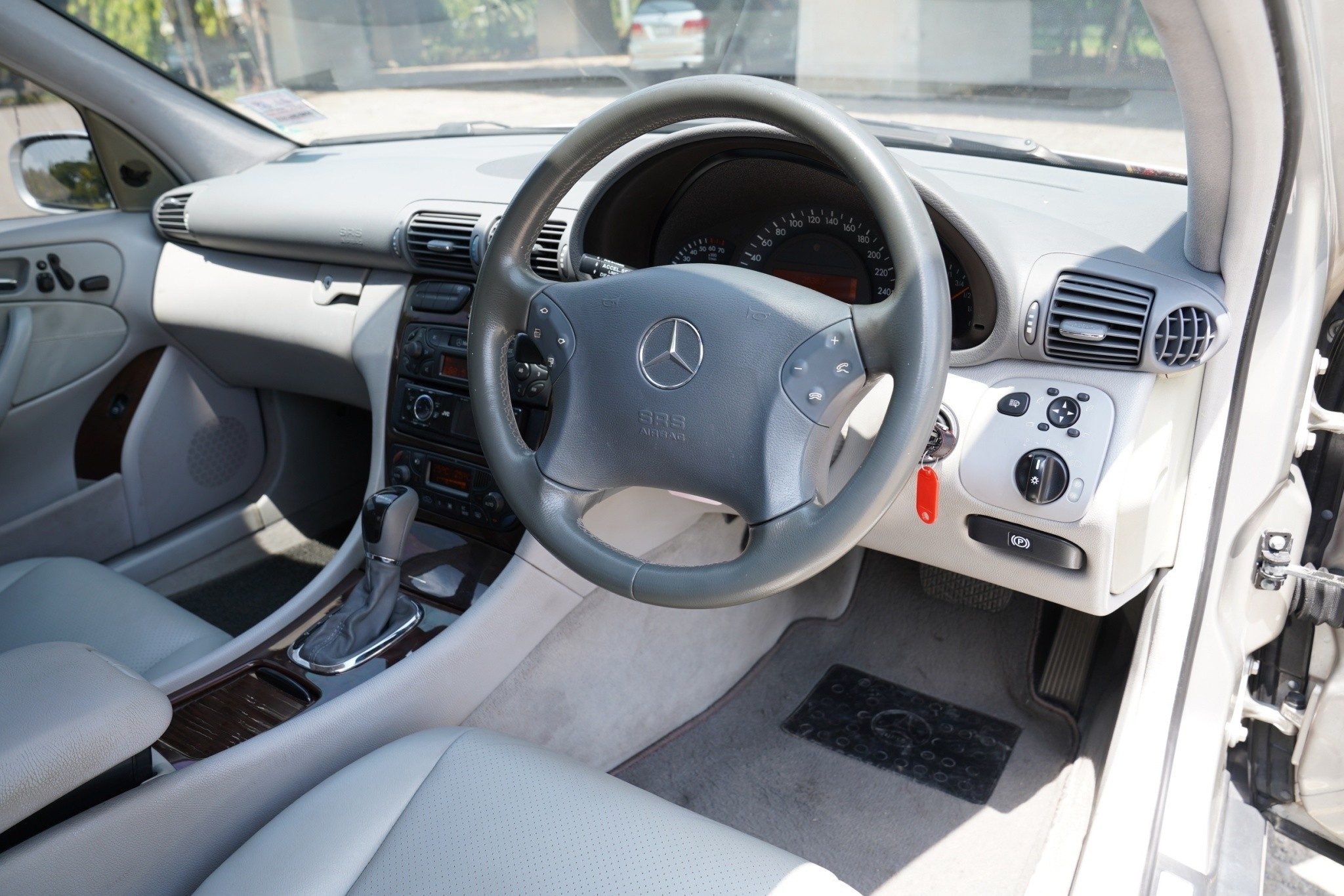 2002 BENZ C200 2.0 KOMPRESSOR