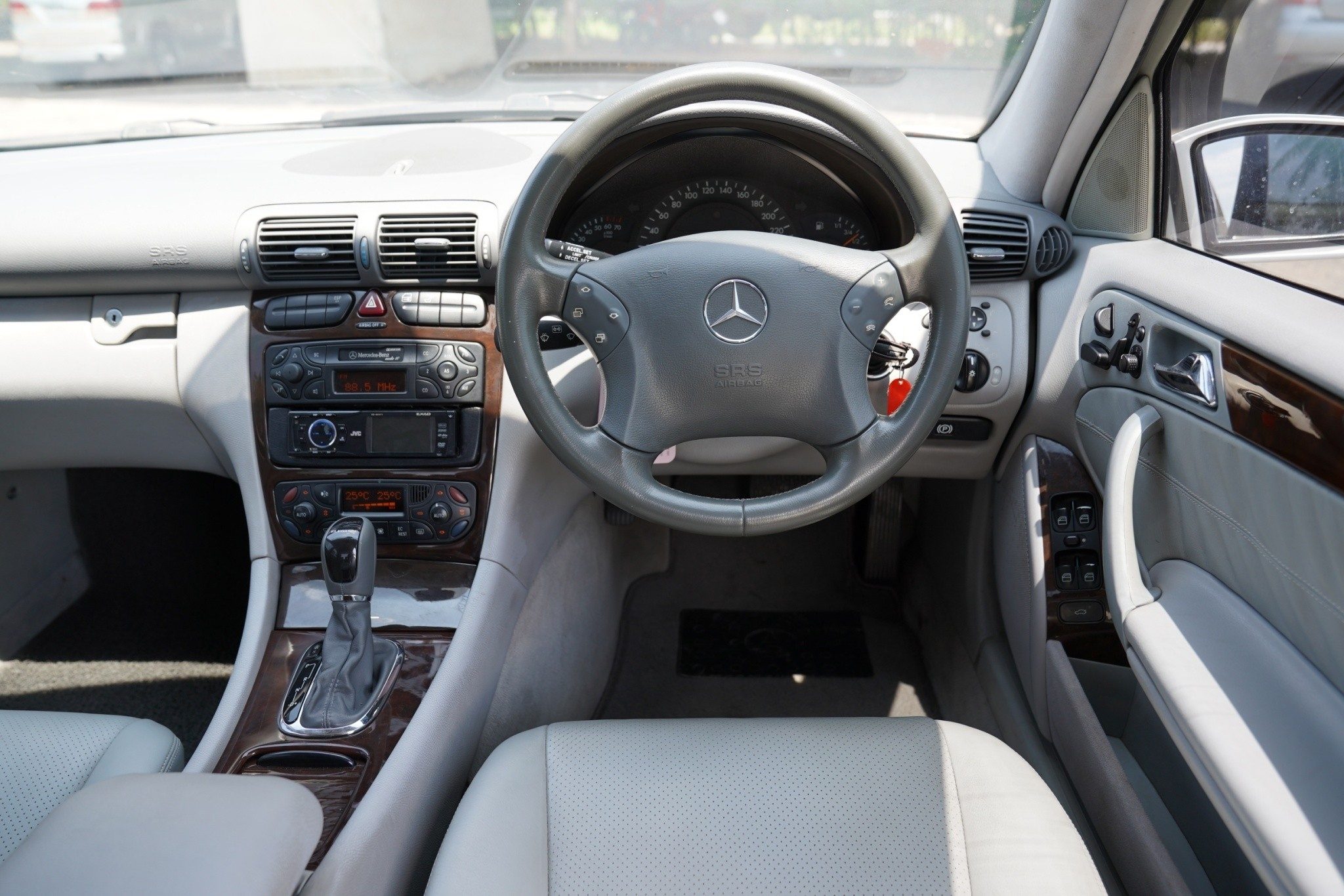 2002 BENZ C200 2.0 KOMPRESSOR