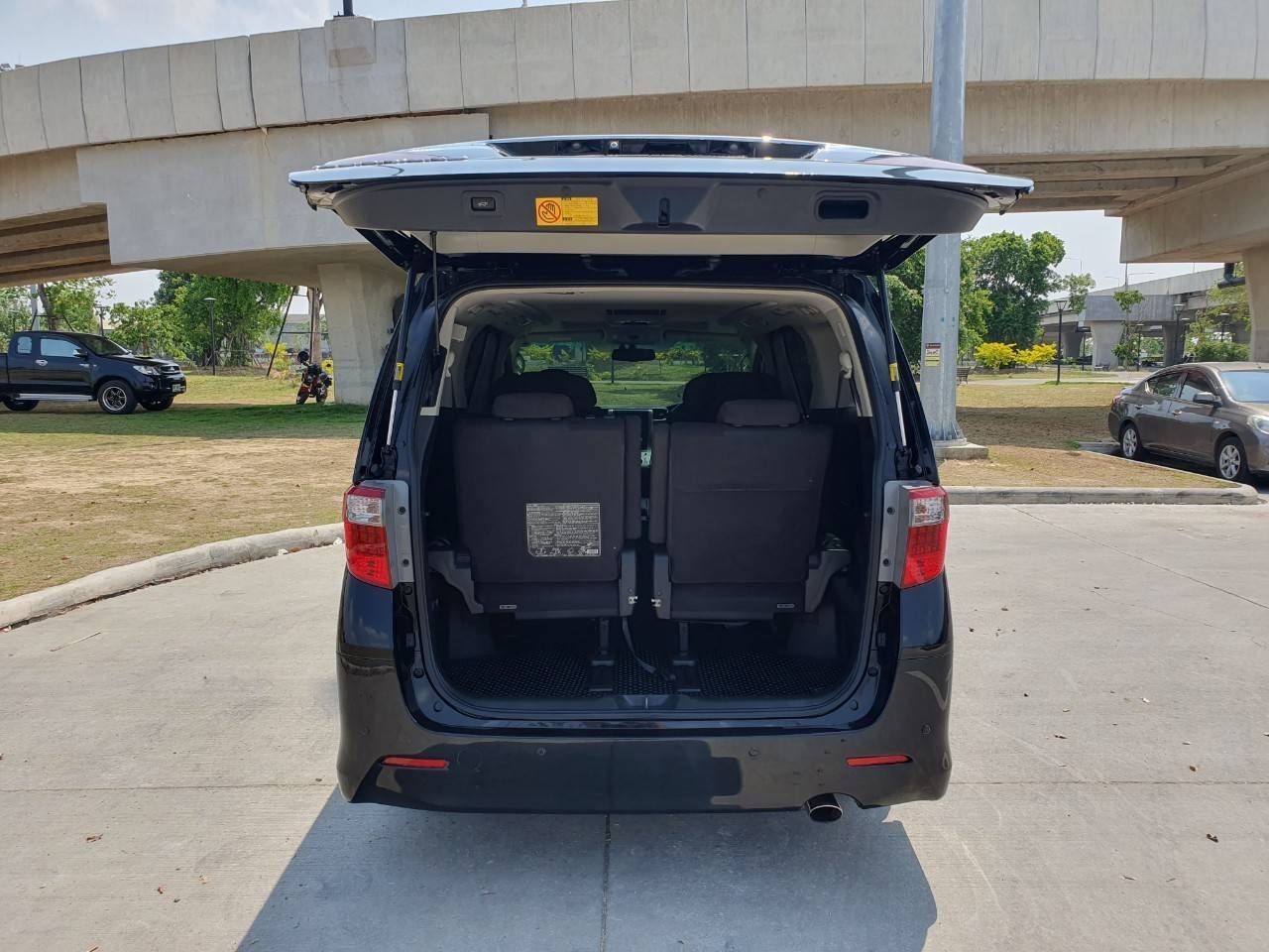 2013 TOYOTA ALPHARD 2.4 V
