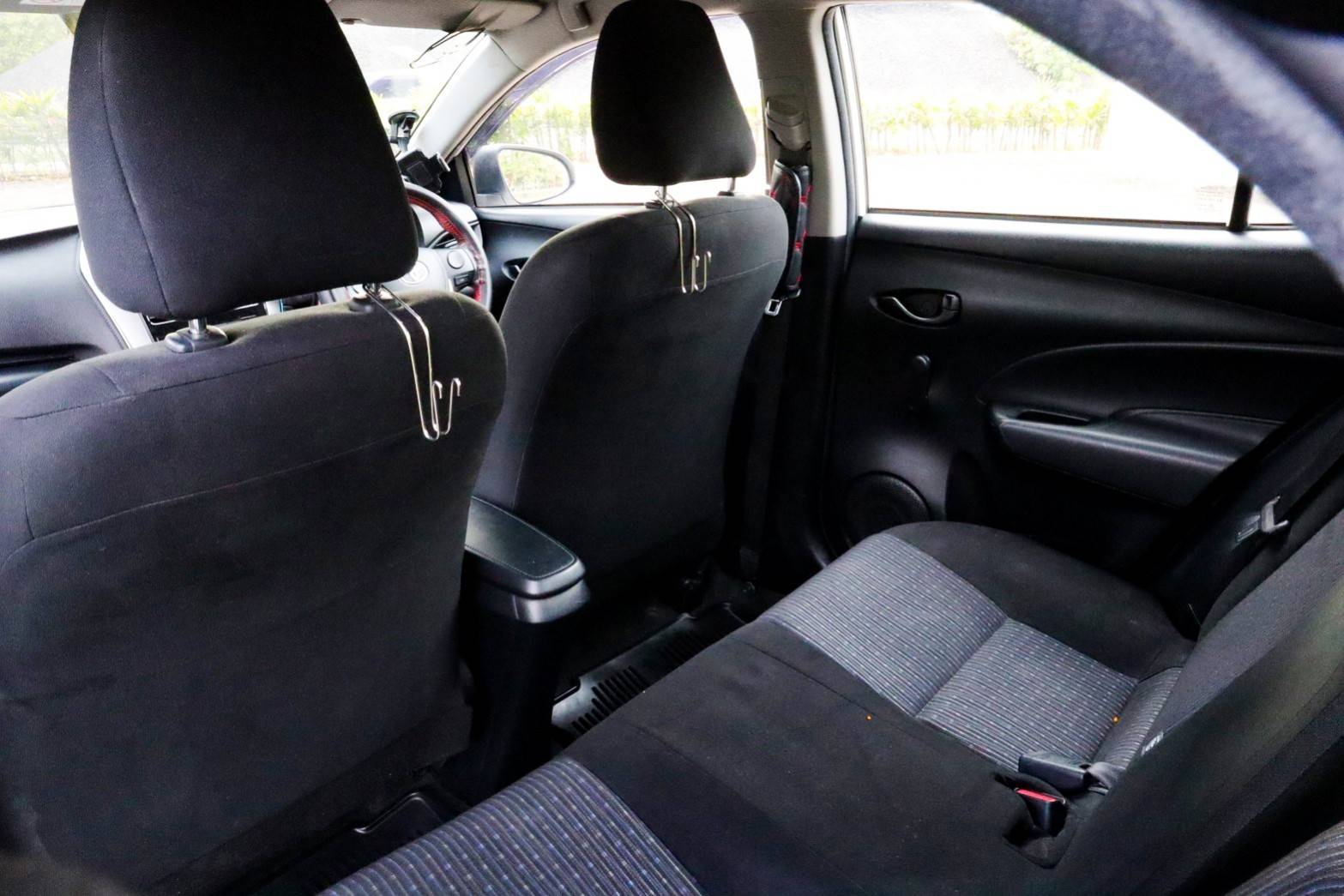 2019 TOYOTA Yaris ativ 1.2 J