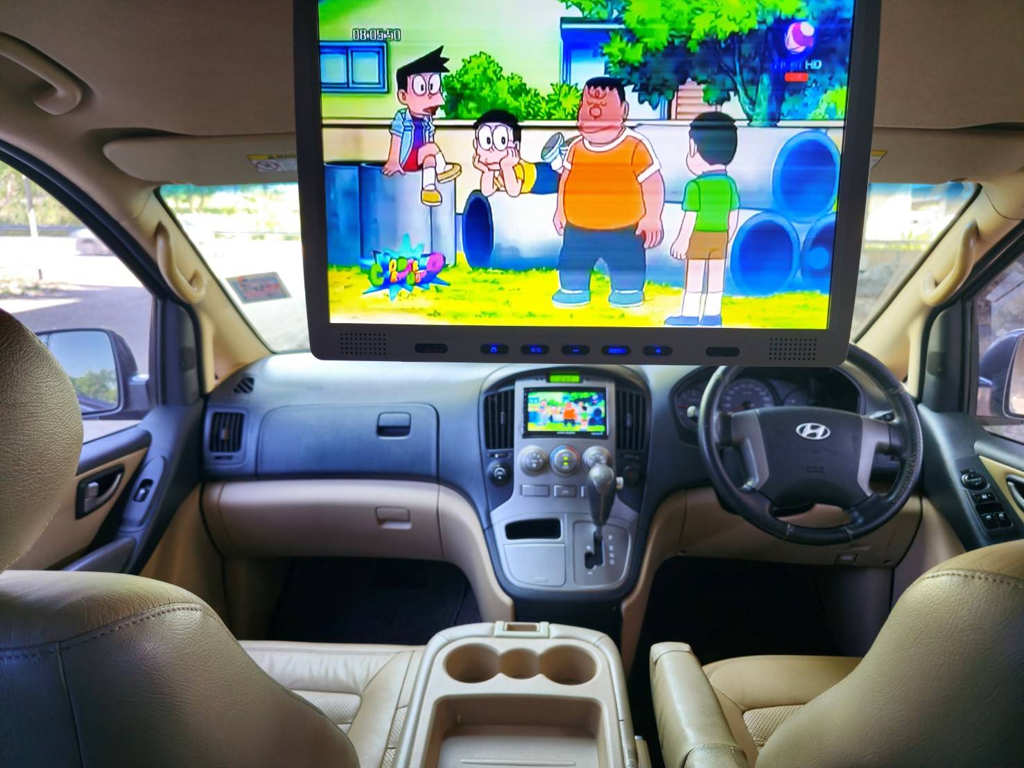 2011 HYUNDAI H1 DELUXE 2.5