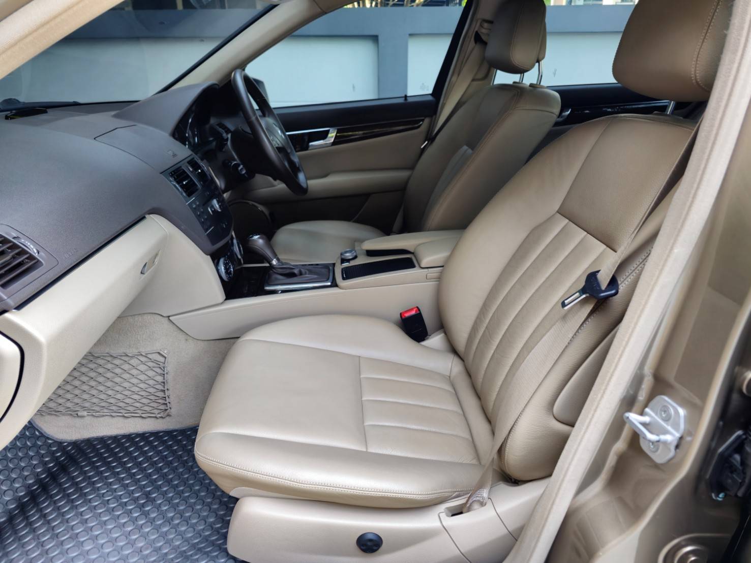 2010 Benz C200 1.8 CGI BlueEFFICIENCY
