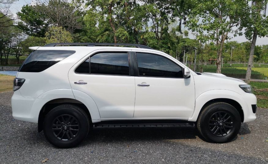 2014 TOYOTA FORTUNER 2.5 V AT 2WD