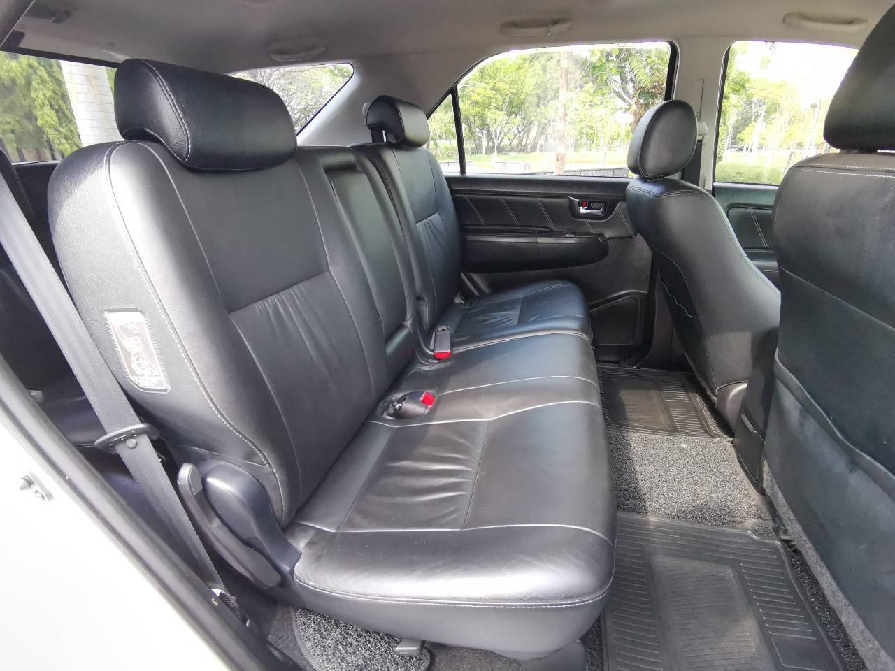2014 TOYOTA FORTUNER 2.5 V AT 2WD