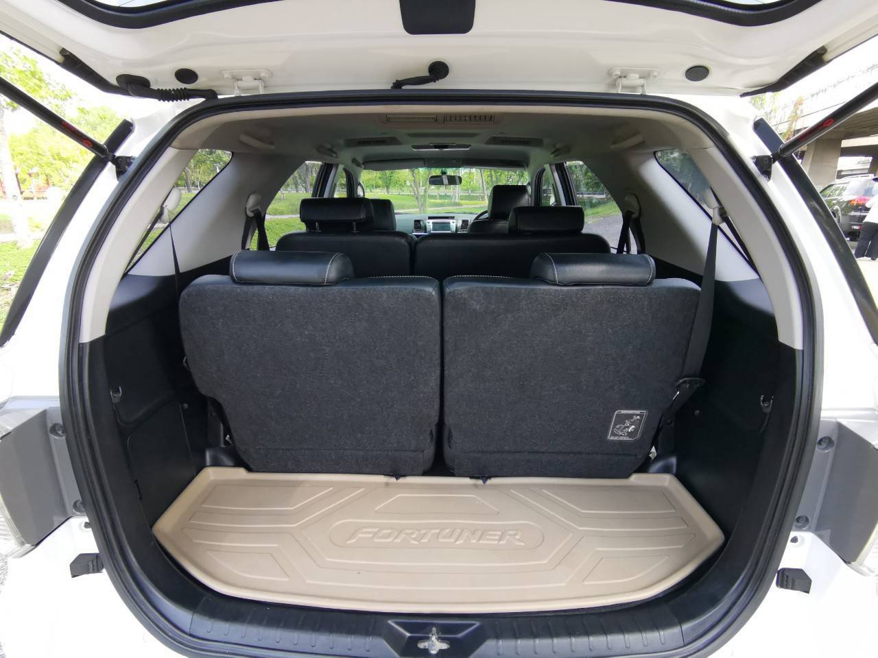 2014 TOYOTA FORTUNER 2.5 V AT 2WD