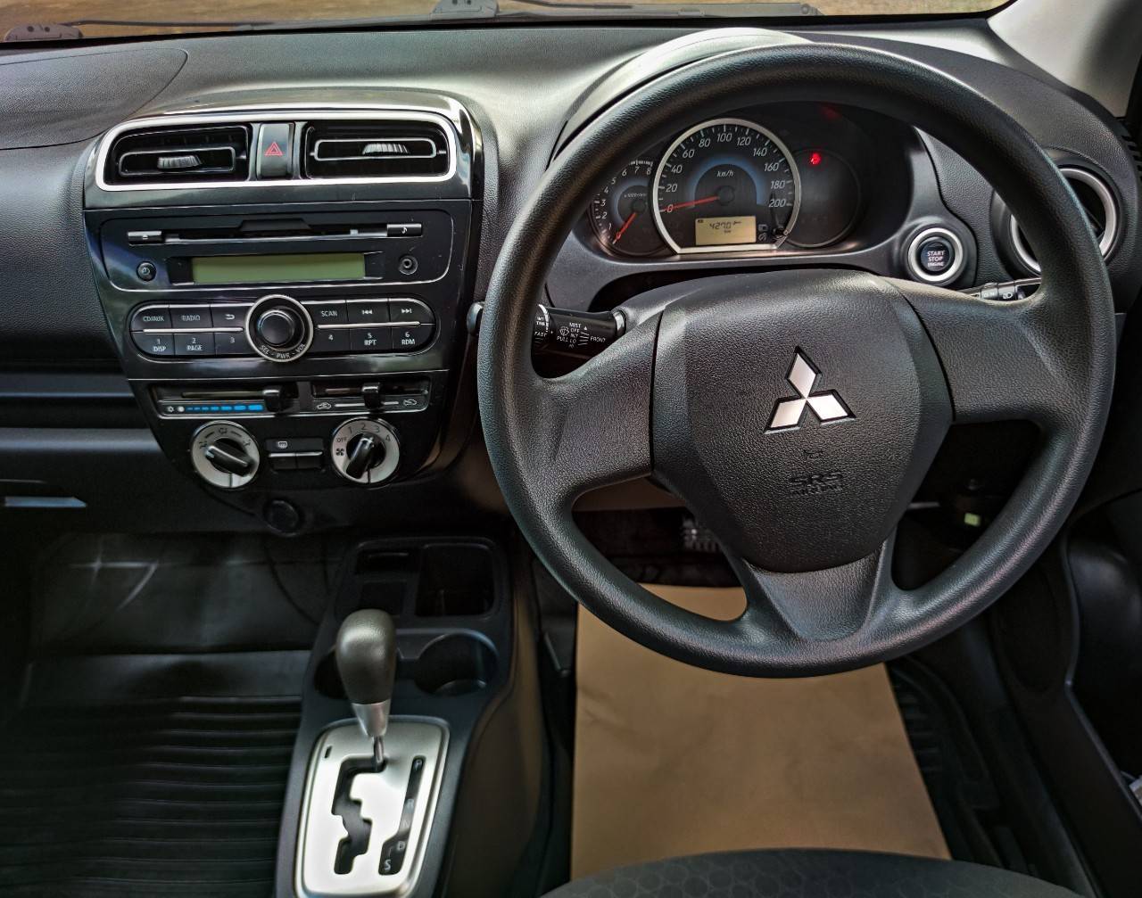 2013 Mitsubishi mirage 1.2 GLS