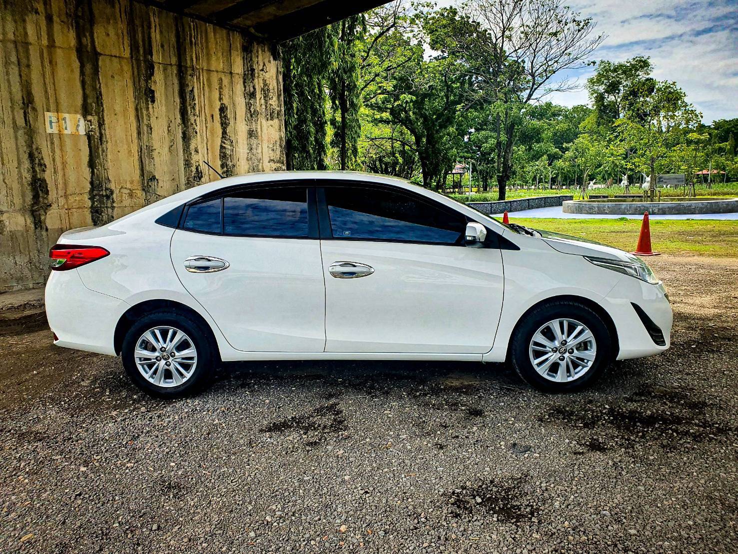 2018 TOYOTA Yaris ativ 1.2 E