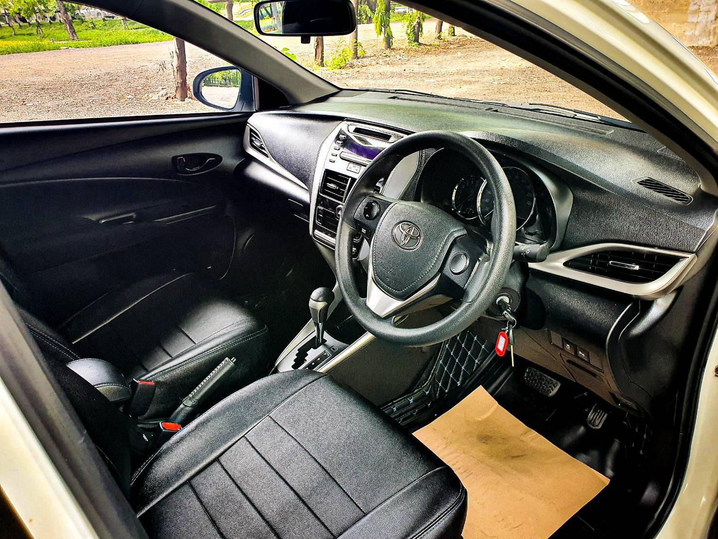 2018 TOYOTA Yaris ativ 1.2 E