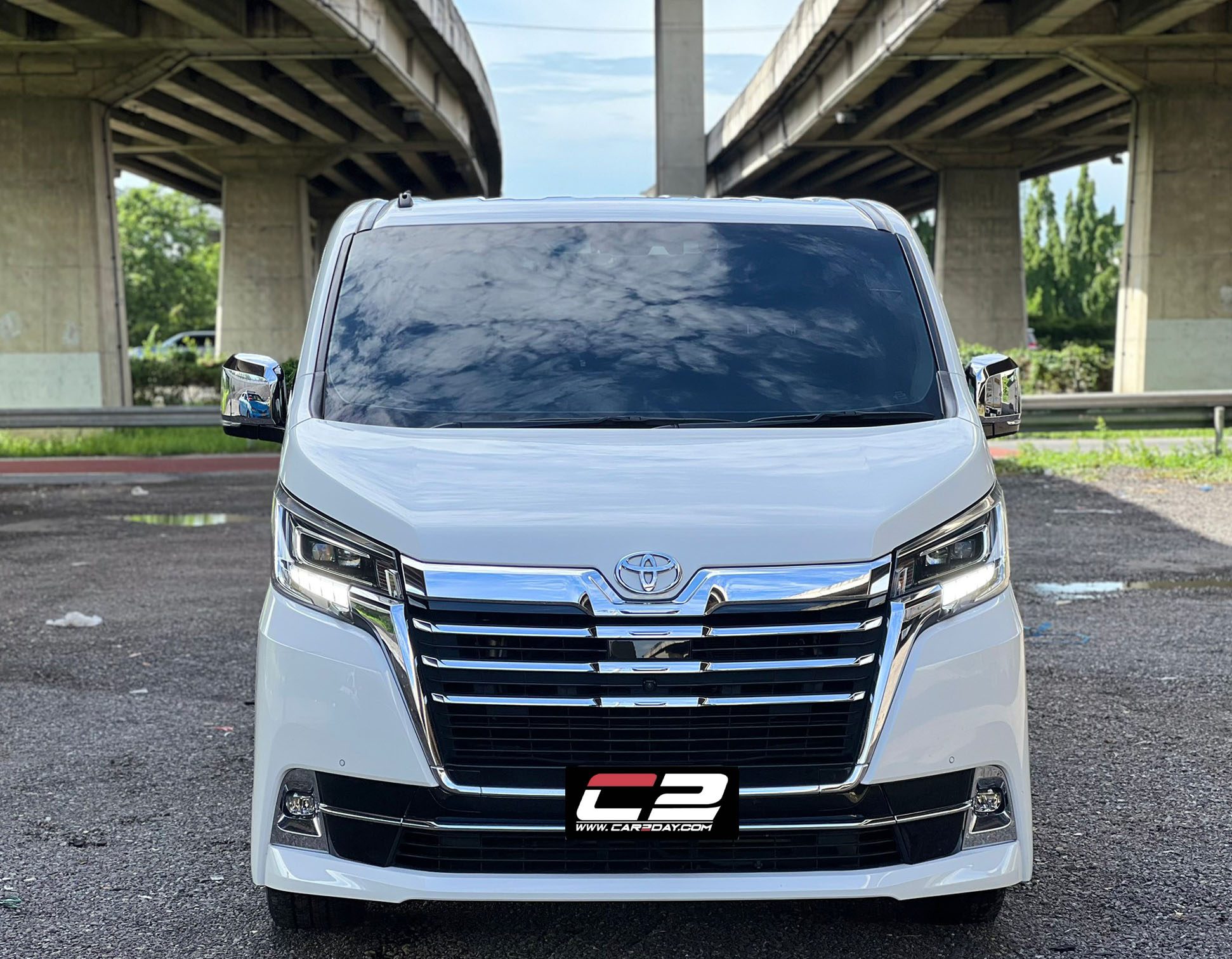 2019 Toyota Majesty Grande