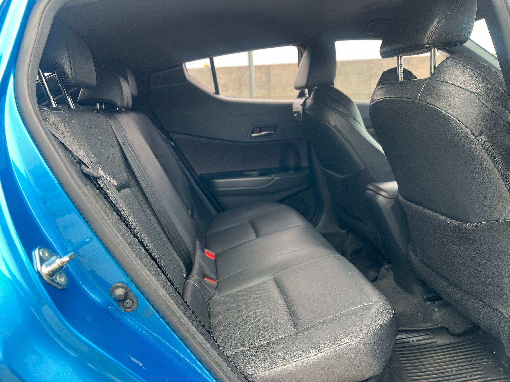 2018 TOYOTA CHR 1.8 (Hybrid) MID