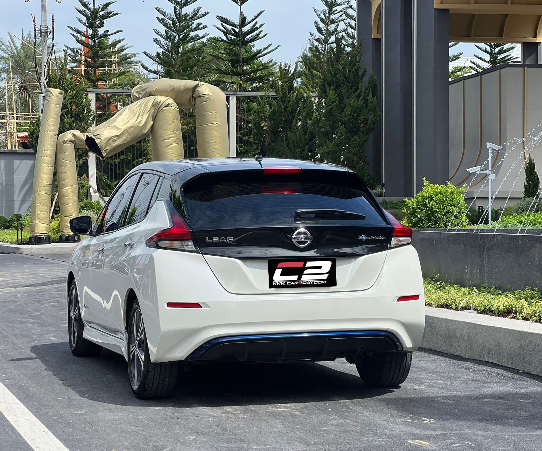 2019 NISSAN LEAF Hatch FWD (CBU,EV)