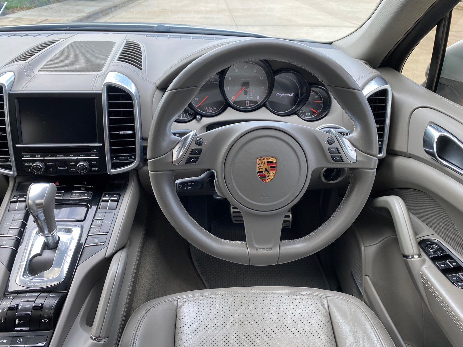 2010 Porsche Cayenne S