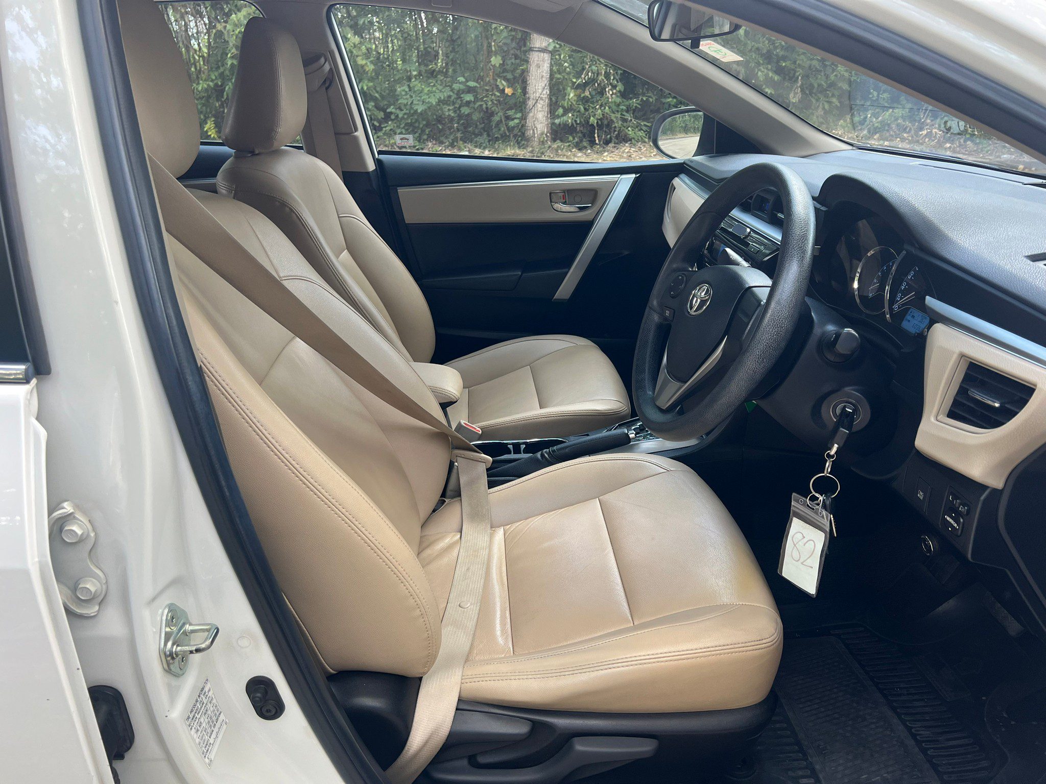 2014 TOYOTA ALTIS 1.6E cng (MNC)