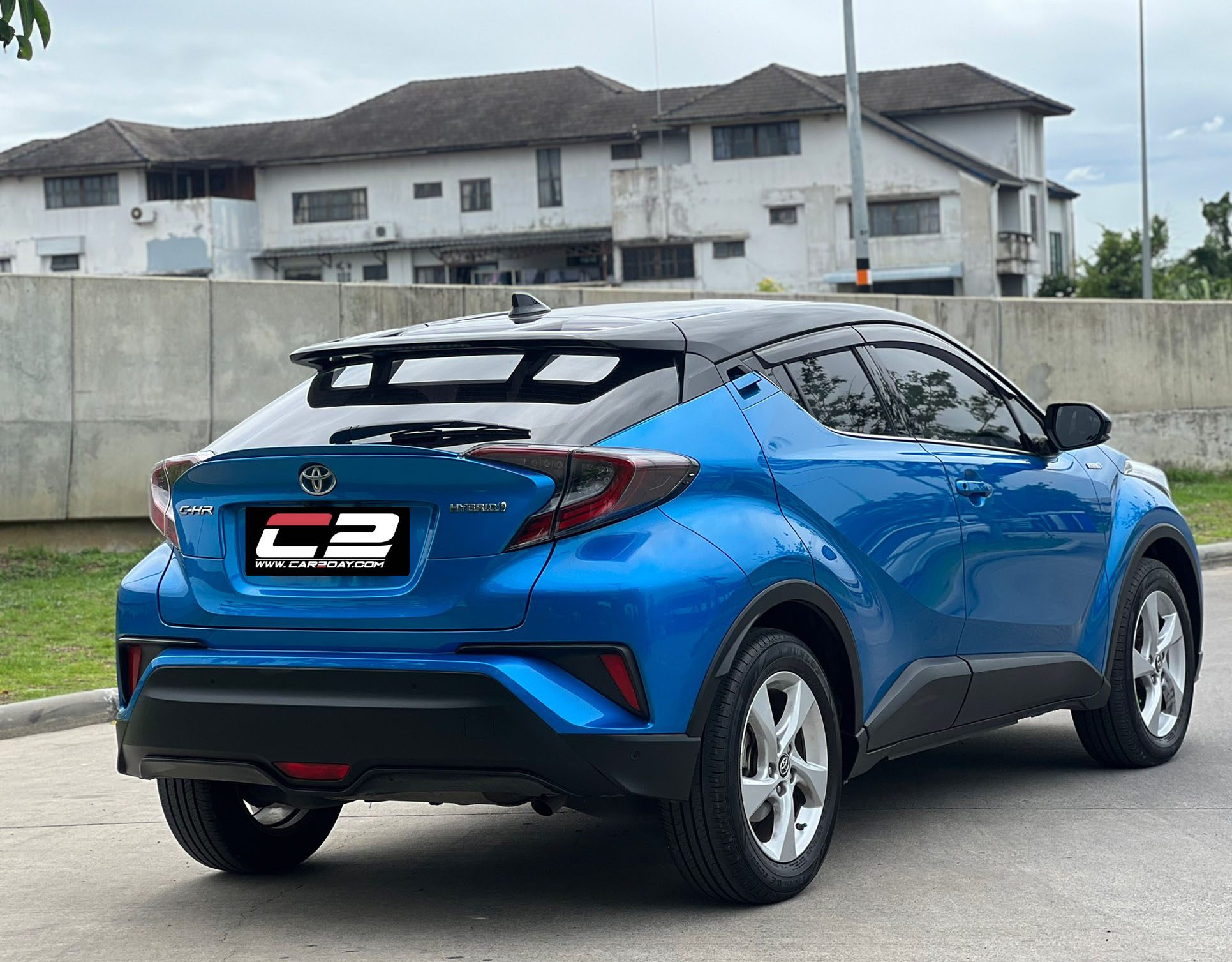 2018 TOYOTA CHR 1.8 (Hybrid) MID