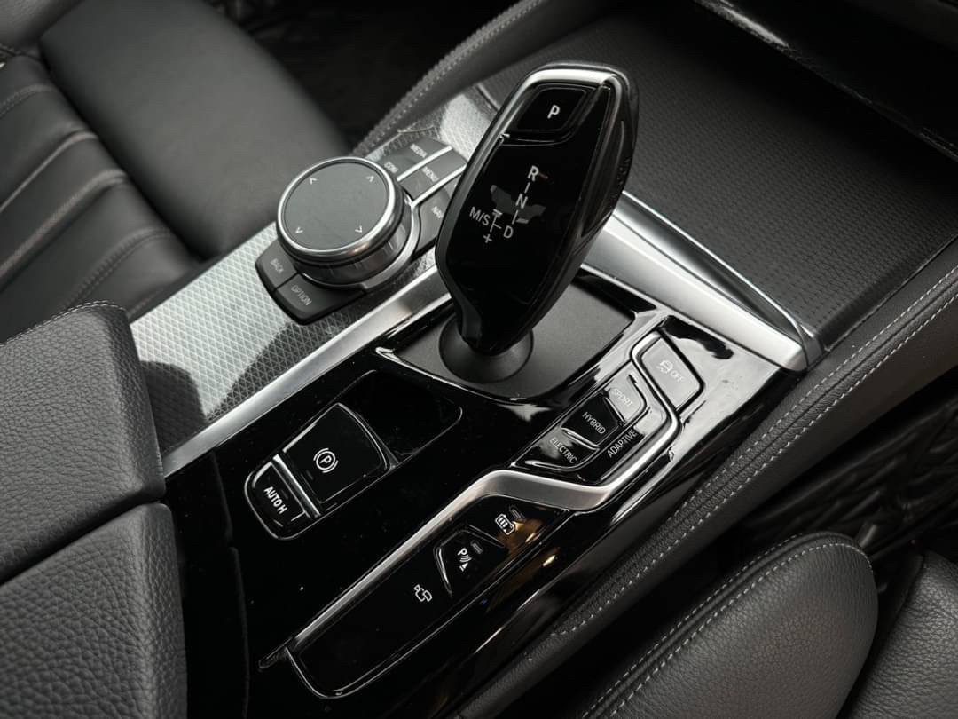 2021 BMW 530e M Sport LCI