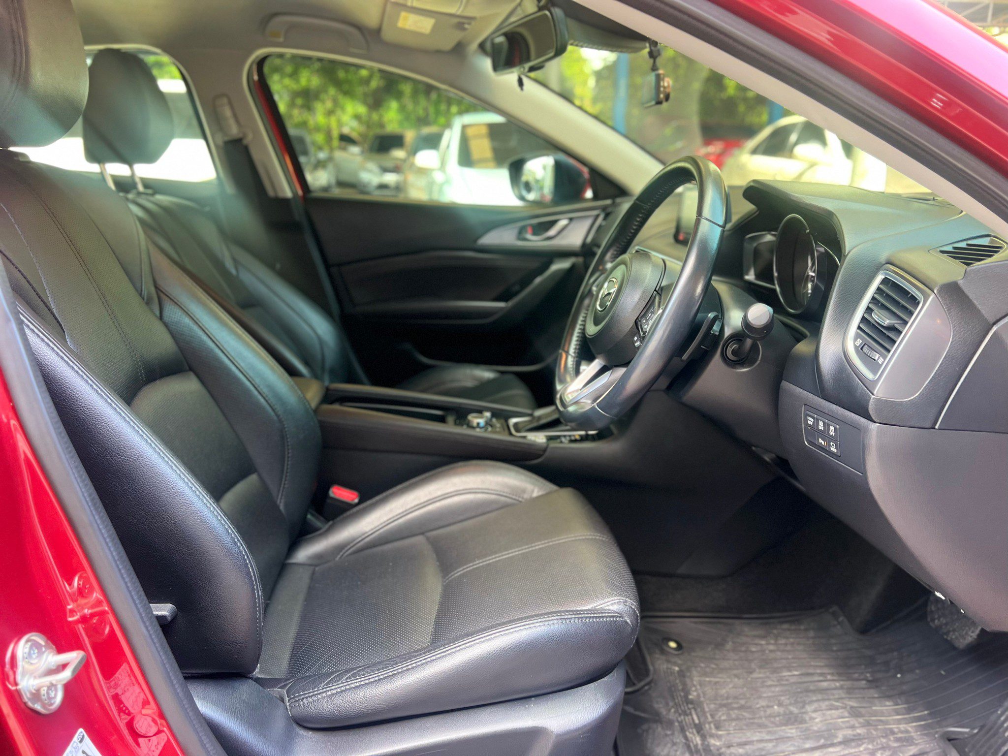 2019 MAZDA 3 2.0SP