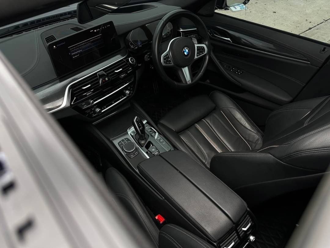 2021 BMW 530e M Sport LCI