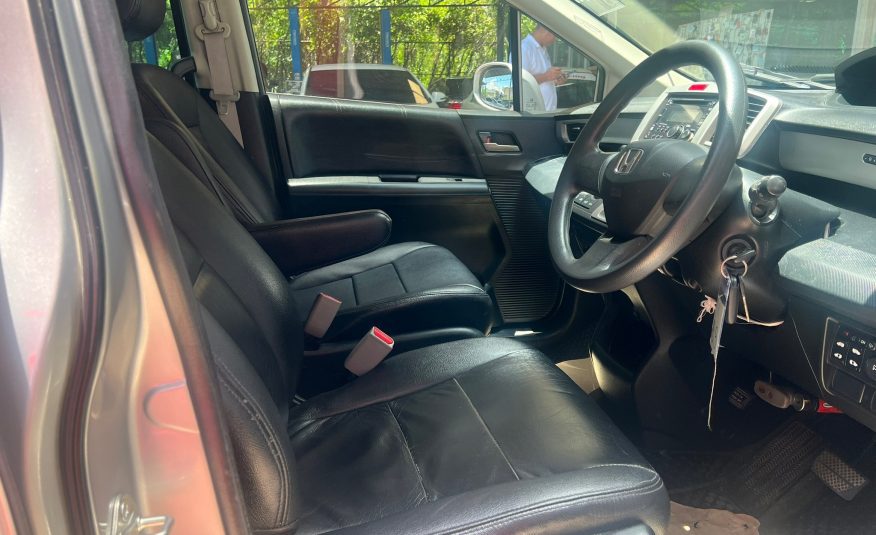 HONDA FREED 1.5SE